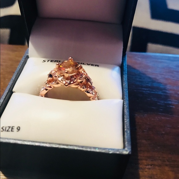 COPY - WEDDING RING SET. - Picture 3 of 8